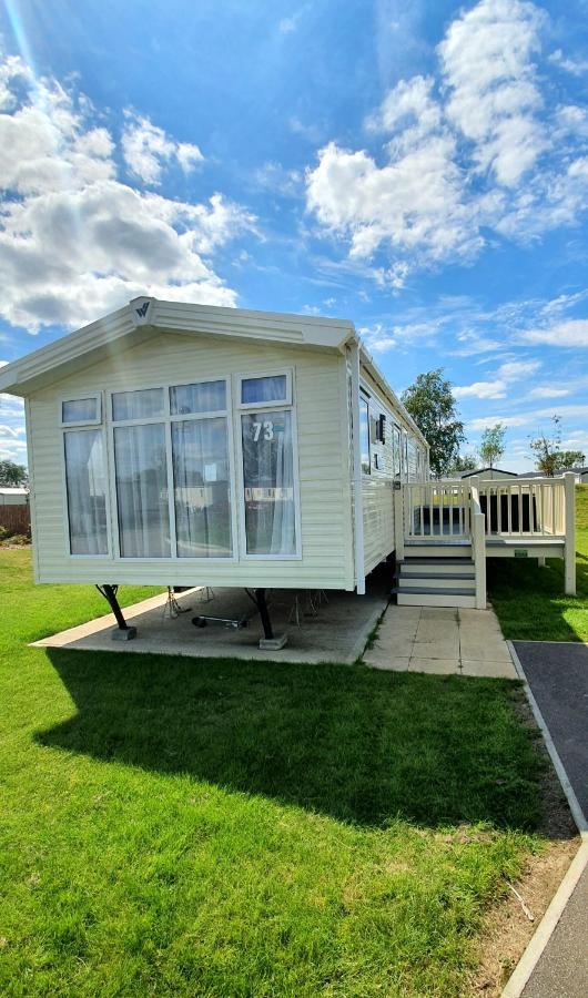Rj Luxury Caravan Hire With Hot Tub Tattershall Exterior foto