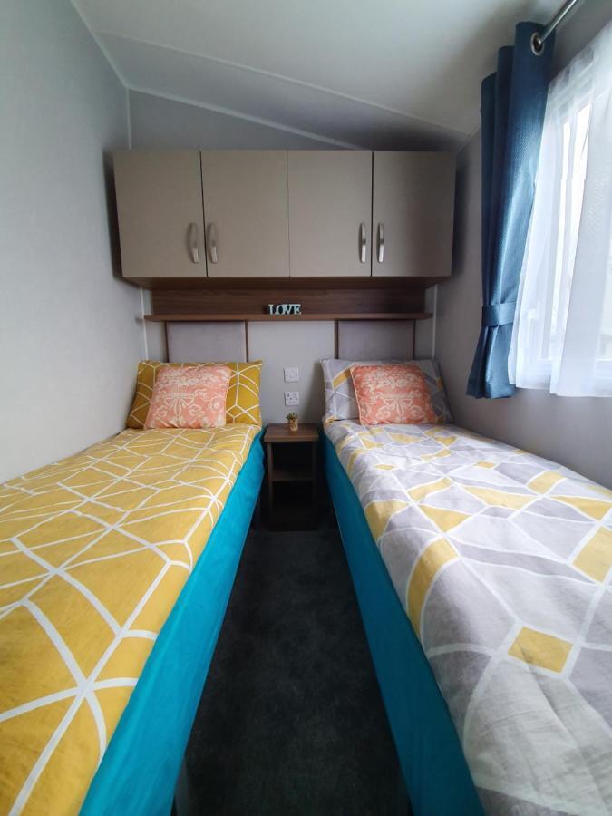 Rj Luxury Caravan Hire With Hot Tub Tattershall Exterior foto