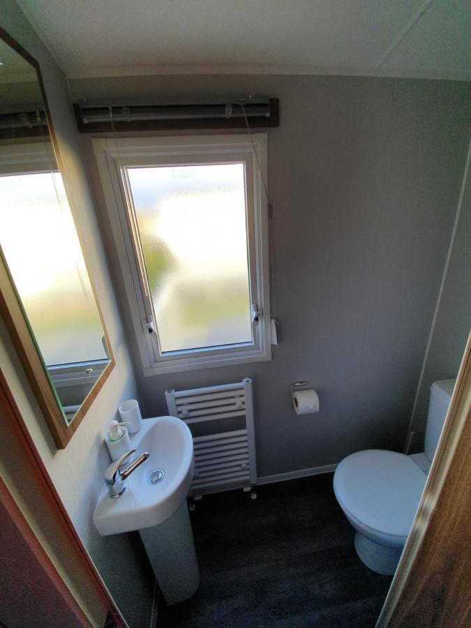Rj Luxury Caravan Hire With Hot Tub Tattershall Exterior foto
